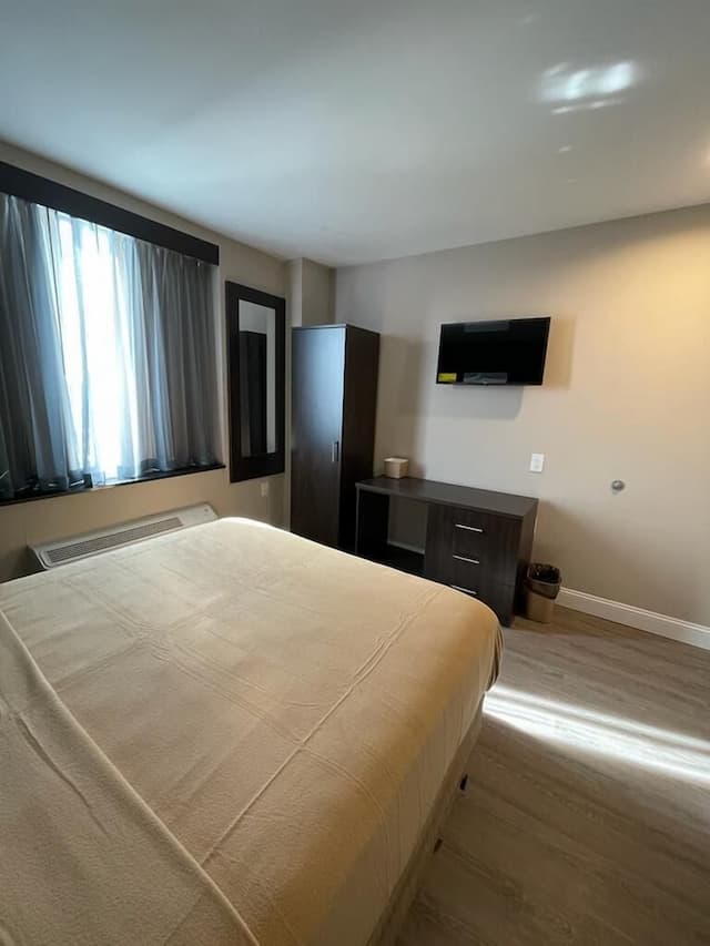 Royal Hotel Bronx-基本客房-2