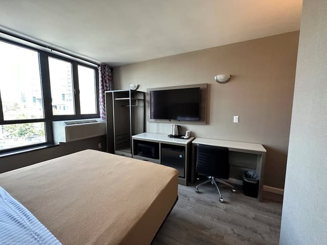 Regal Inn & Suites New York LaGuardia Hotel-標準單人房, 1 張特大雙人床, 非吸煙房-2