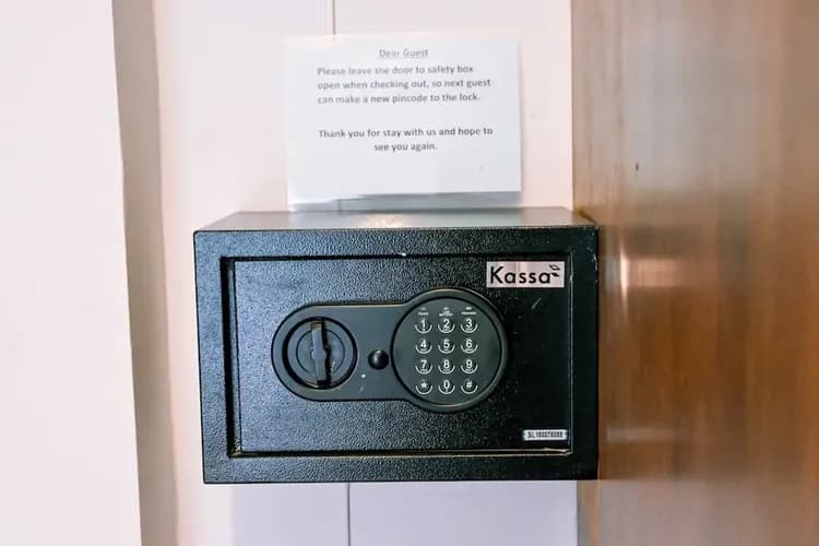Room amenity
