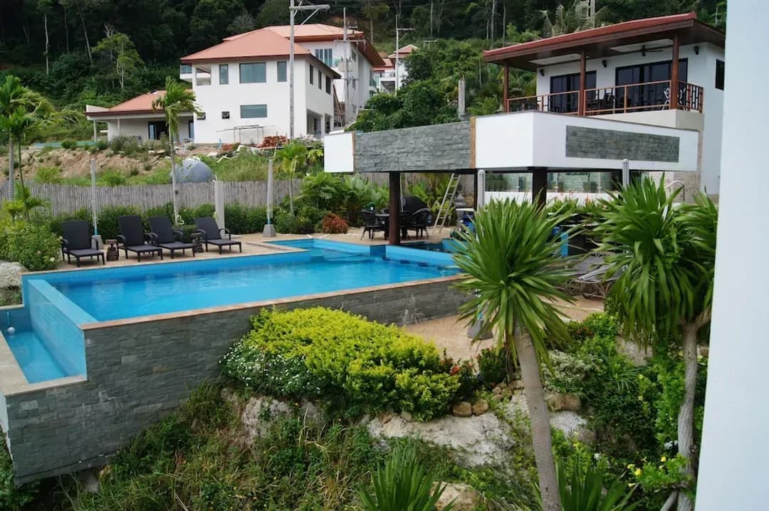 푸켓-반 촘 뷰 카말라