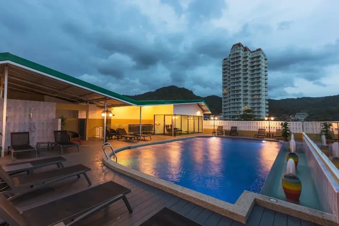 普吉府-安達海濱飯店