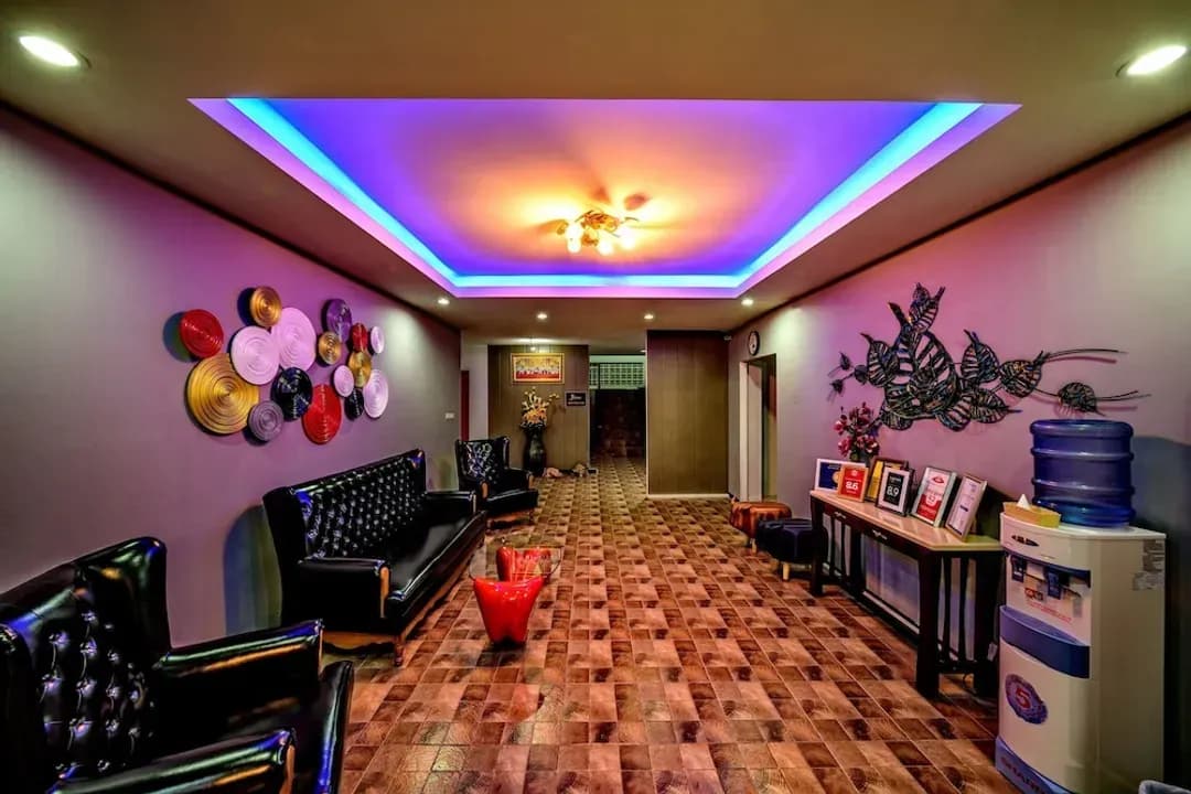 Phuket-Naiyang Place Phuket Airport