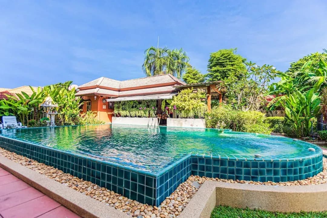 普吉府-摩納布里飯店