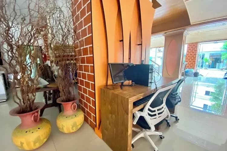 Check-in/check-out kiosk