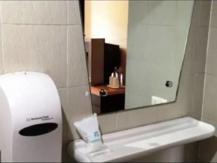 Bathroom amenities