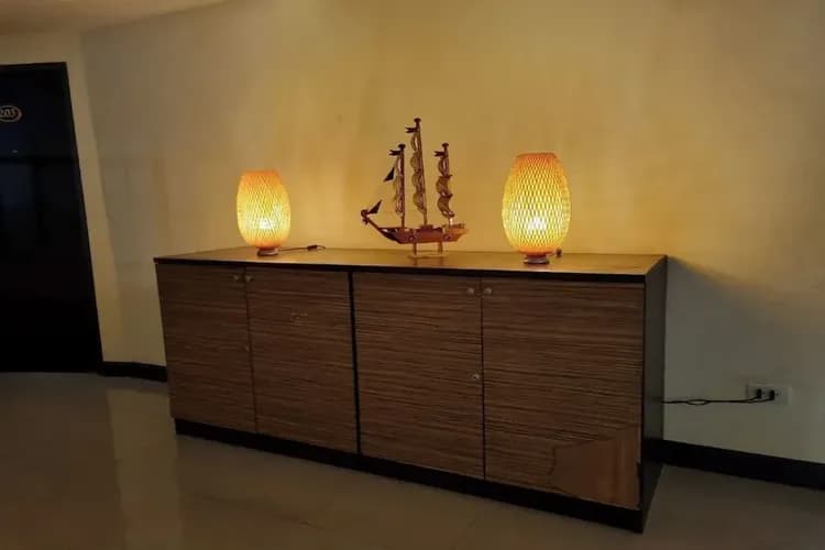 Concierge desk