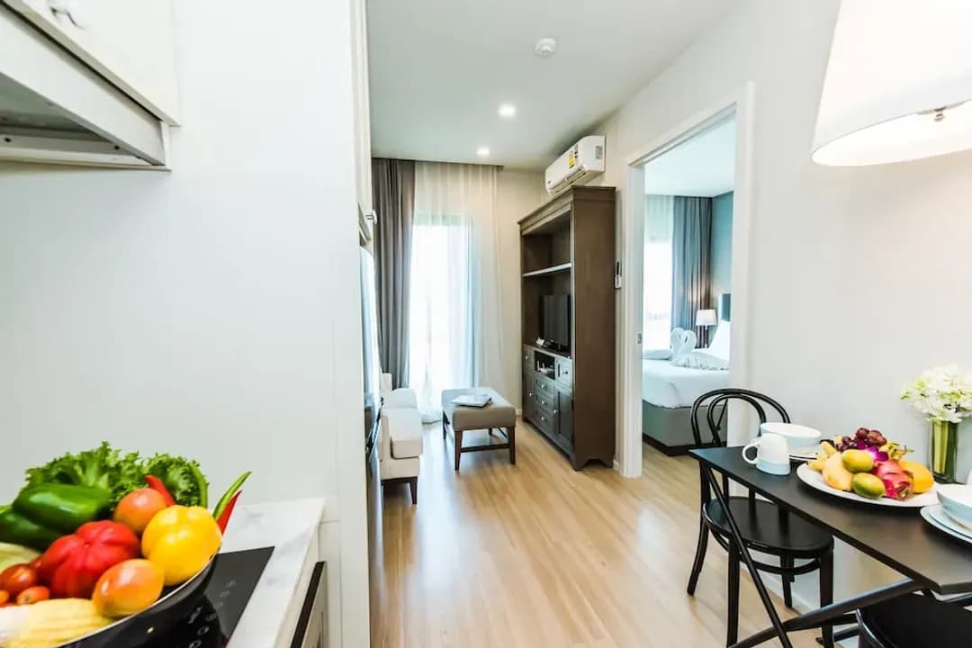 Phuket-Dlux Condominium