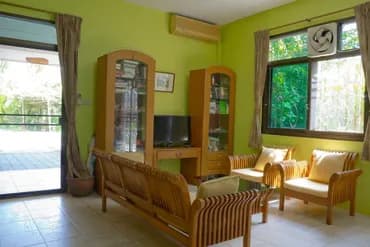 Check-in/check-out kiosk