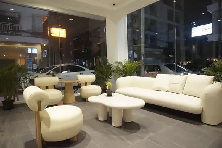 Lobby sitting area