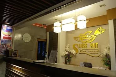 Check-in/check-out kiosk