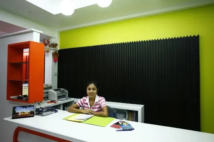 Check-in/check-out kiosk