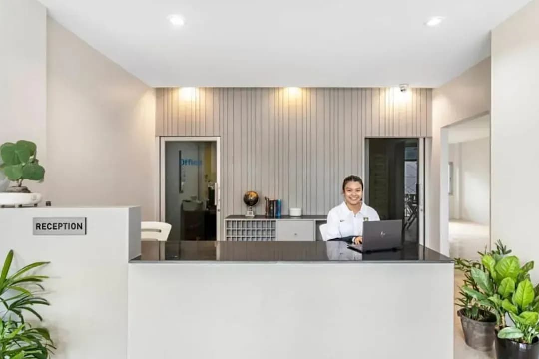 素叻他尼府-查汶露台飯店