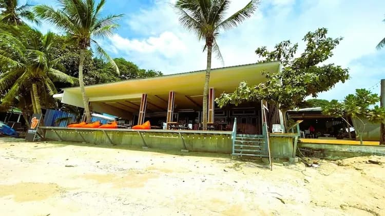 Beach bar
