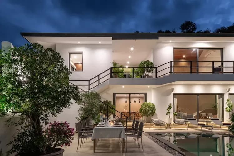 Front of property - evening/night