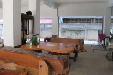 Check-in/check-out kiosk