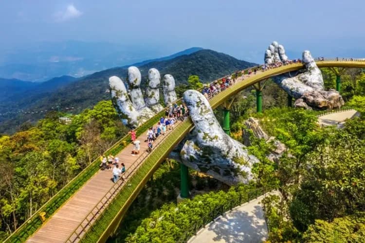 嗨玩中越雙城～纜車佛手橋、迦南島竹桶船、會安燈籠古鎮、玩峴港半日閒五日