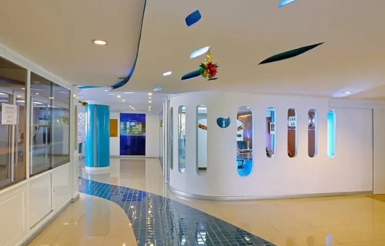 Check-in/check-out kiosk