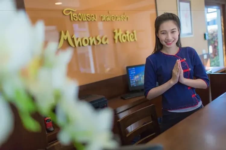 Check-in/check-out kiosk