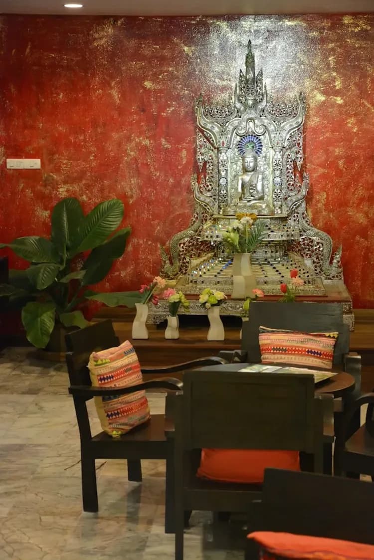 Check-in/check-out kiosk