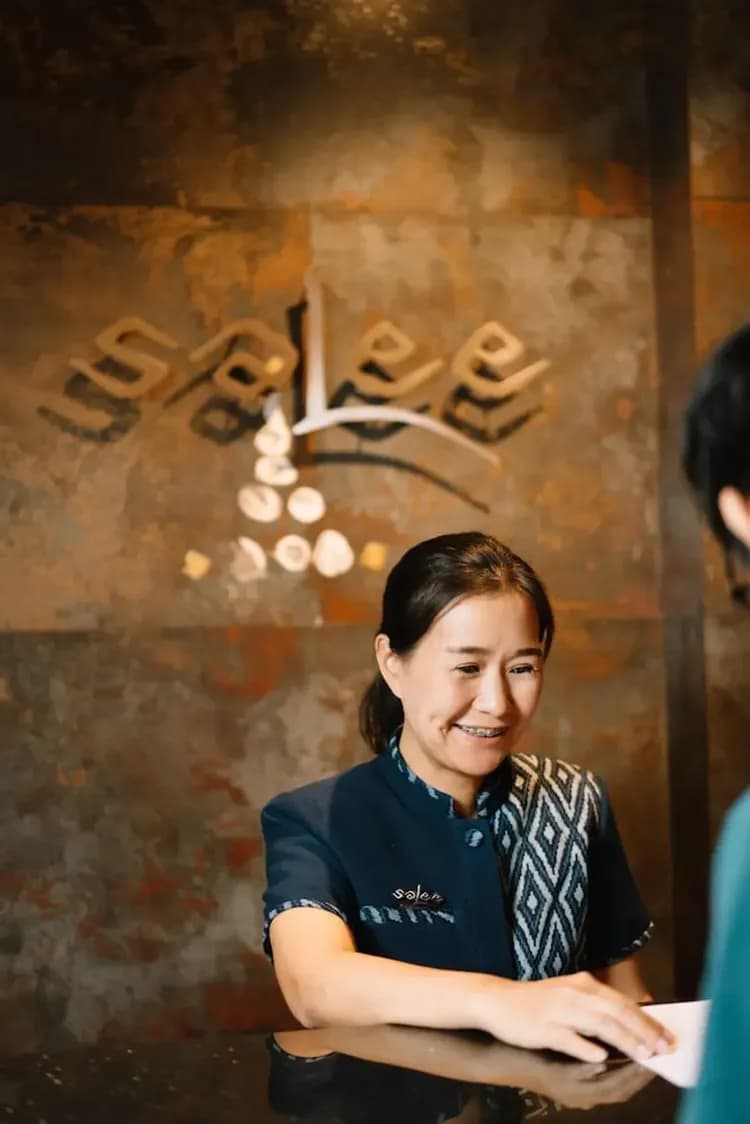 Check-in/check-out kiosk