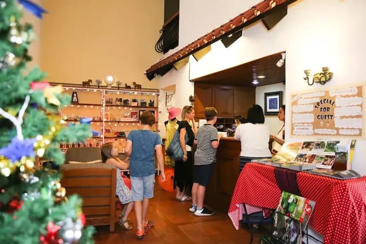 Check-in/check-out kiosk