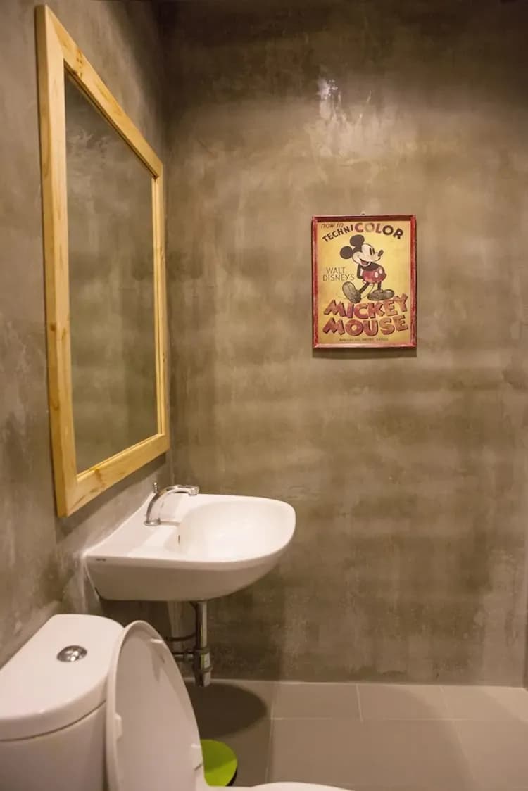 Bathroom sink