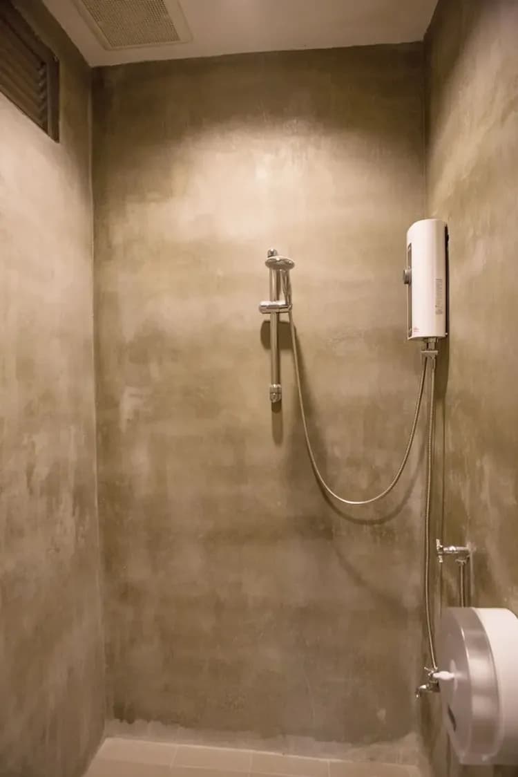 Bathroom shower