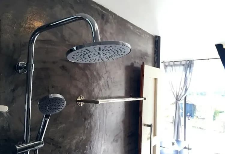 Bathroom shower