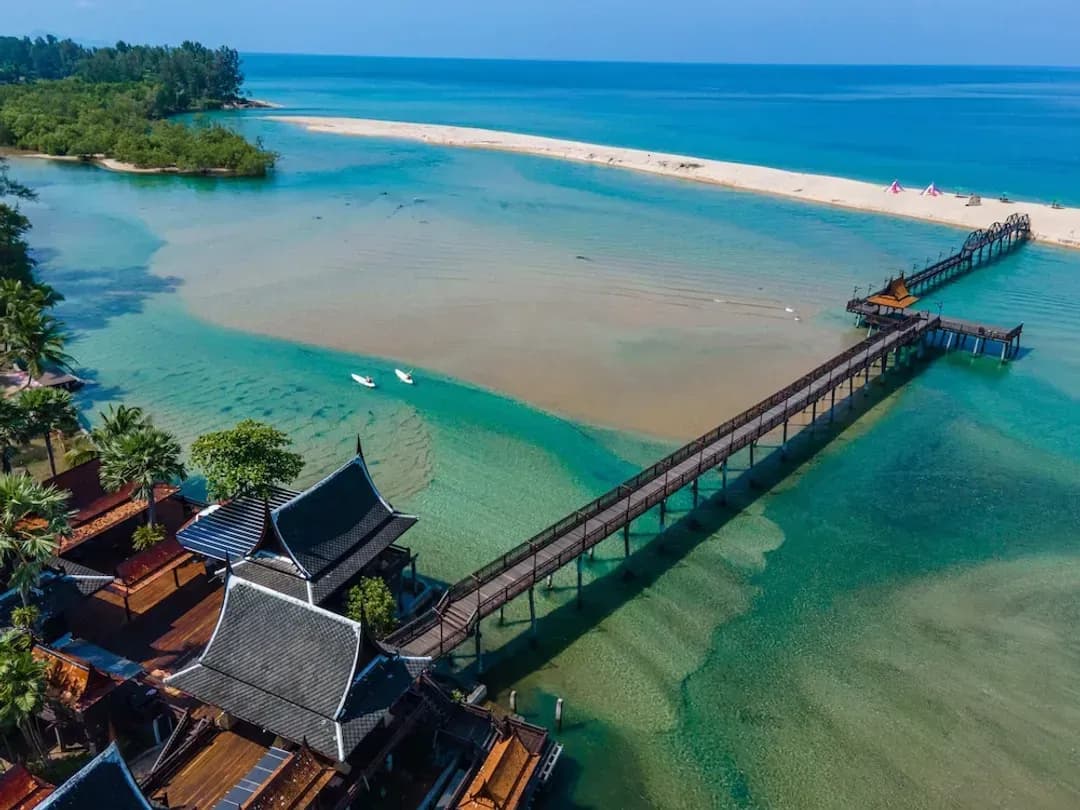 攀牙府-溫泉海灘度假飯店