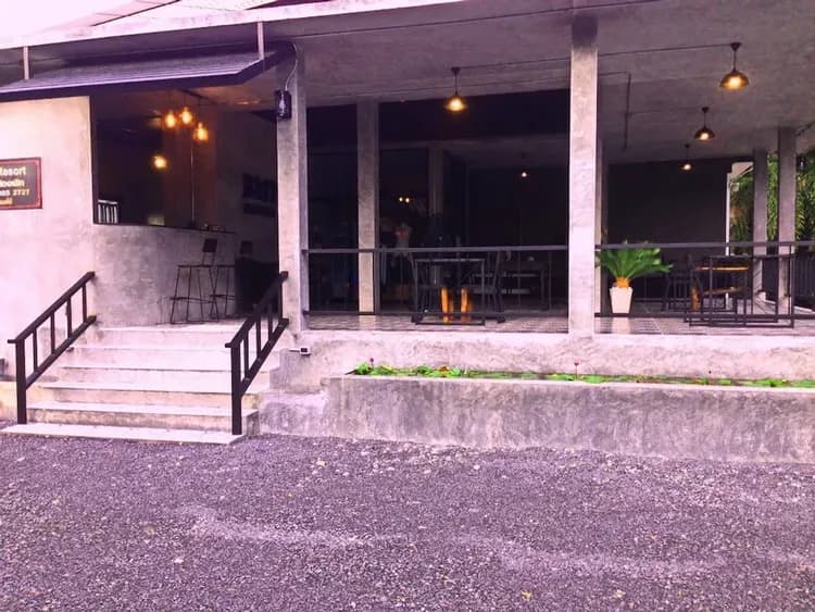 Check-in/check-out kiosk