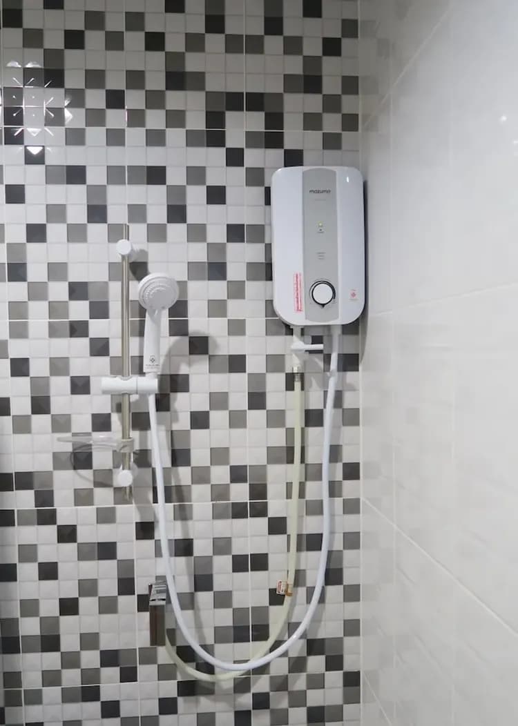 Bathroom shower