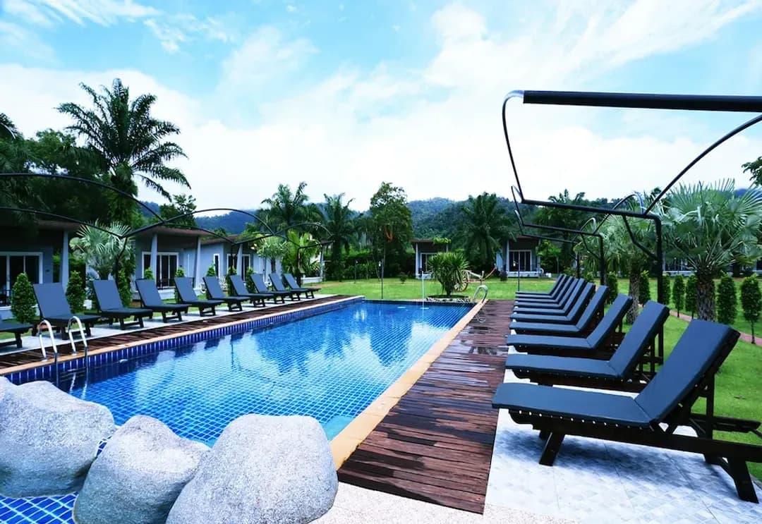 攀牙府-考拉山景飯店