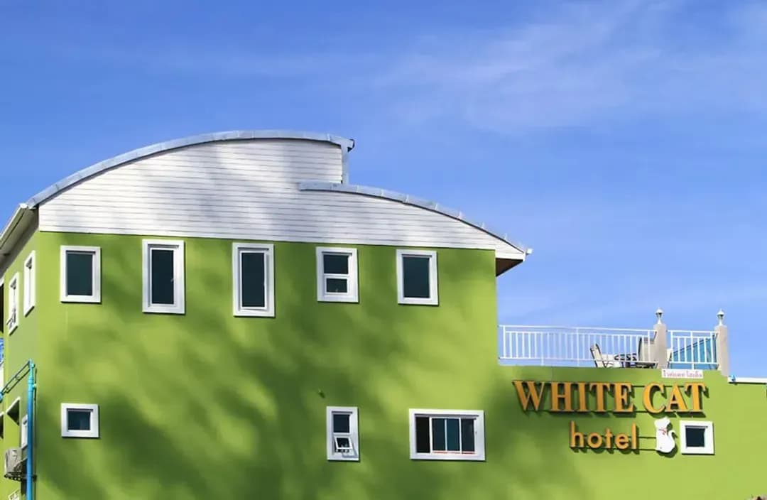 Phang Nga-White Cat Hotel