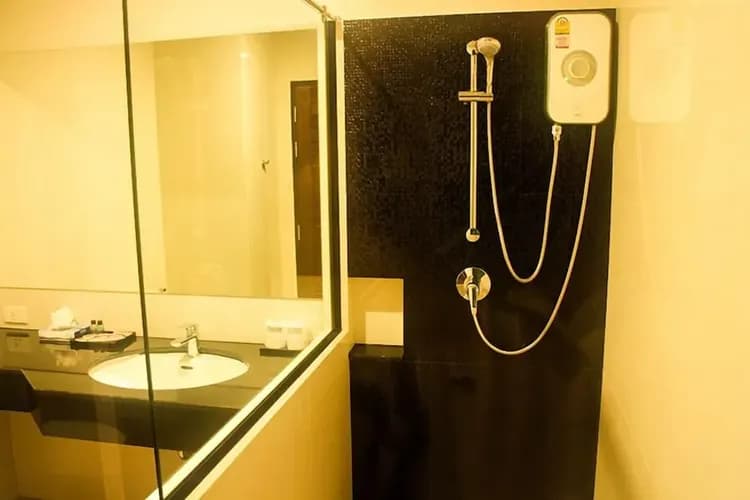Bathroom shower