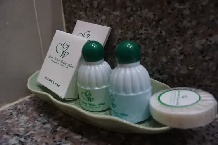 Bathroom amenities