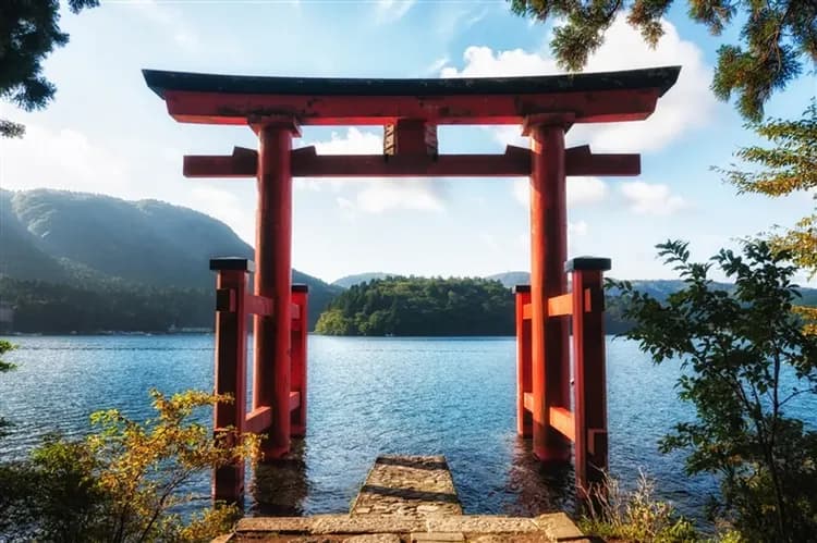 東京旅遊｜玩樂迪士尼.富士山美景.忍野八海.明治神宮.麻布台之丘.溫泉美食六日｜高雄來回