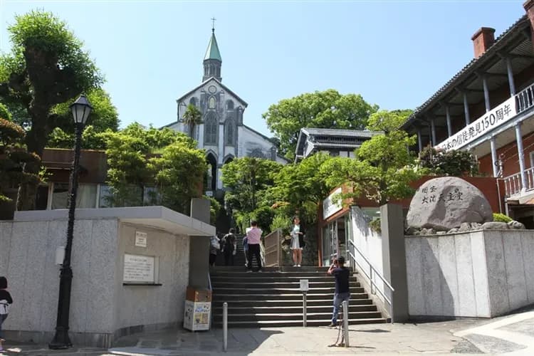 三零深度九州｜南北全覽.特色玉手箱列車．指宿沙浴．仙巖園．日南摩艾．湯布院~金鱗湖．三大蟹．四晚溫泉八日【高雄直飛】-7
