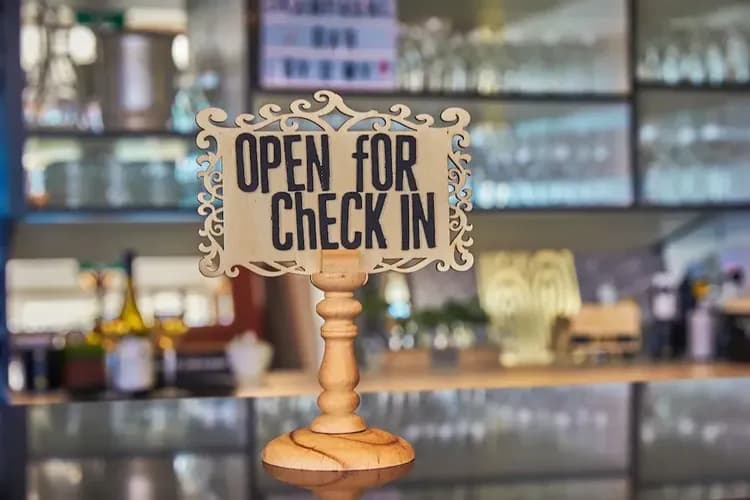 Check-in/check-out kiosk