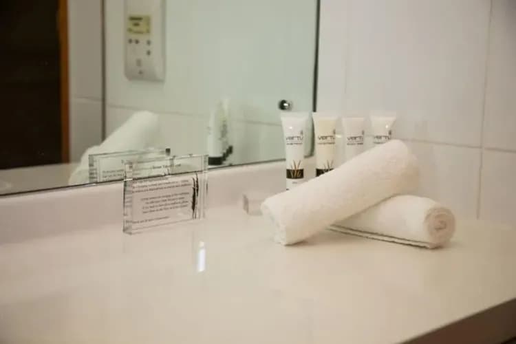 Bathroom amenities