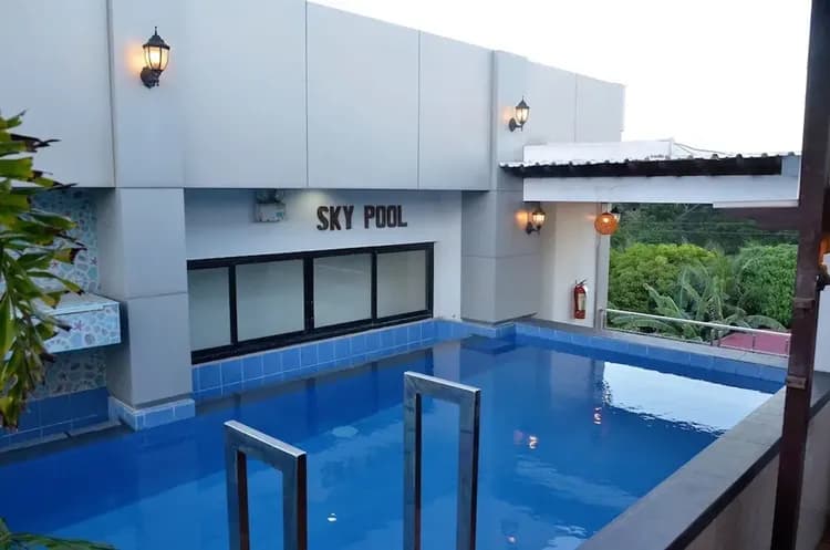 Rooftop pool