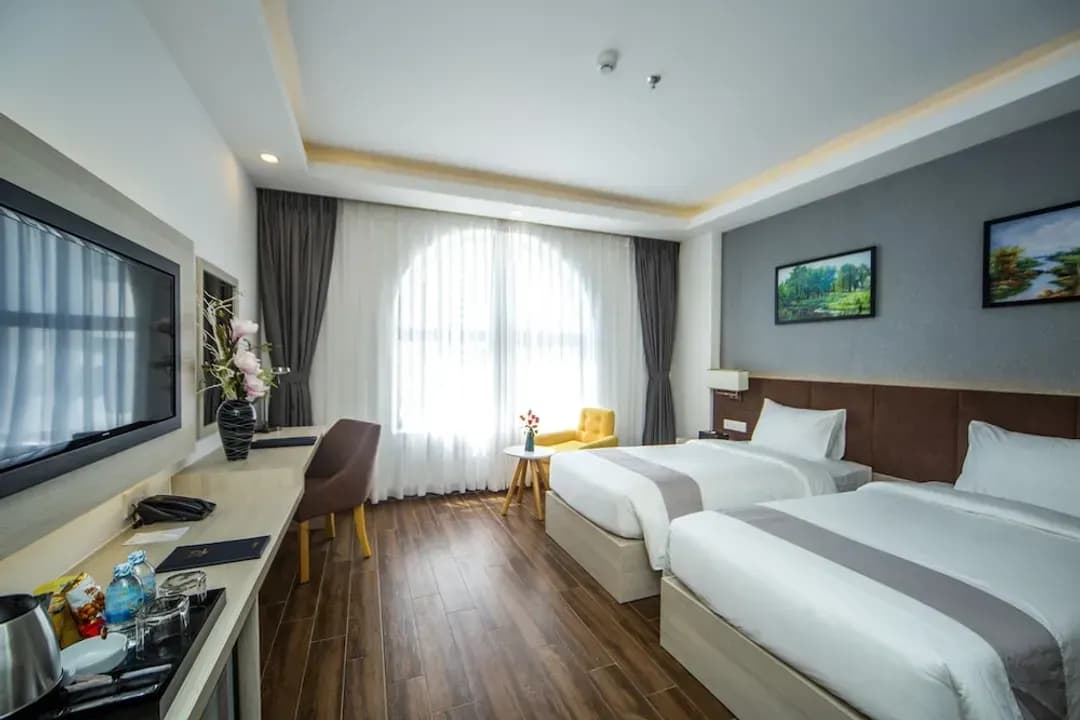 Nha Trang City-Hon Chong Retreat Hotel
