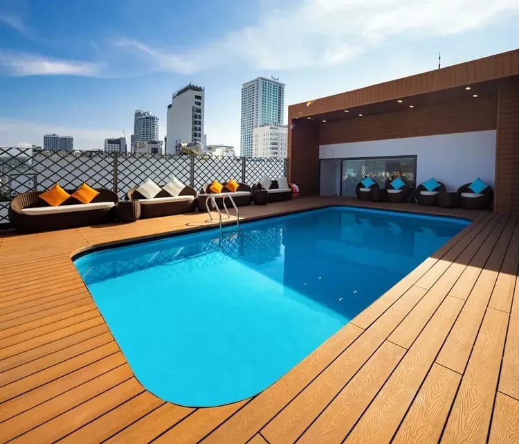 Rooftop pool