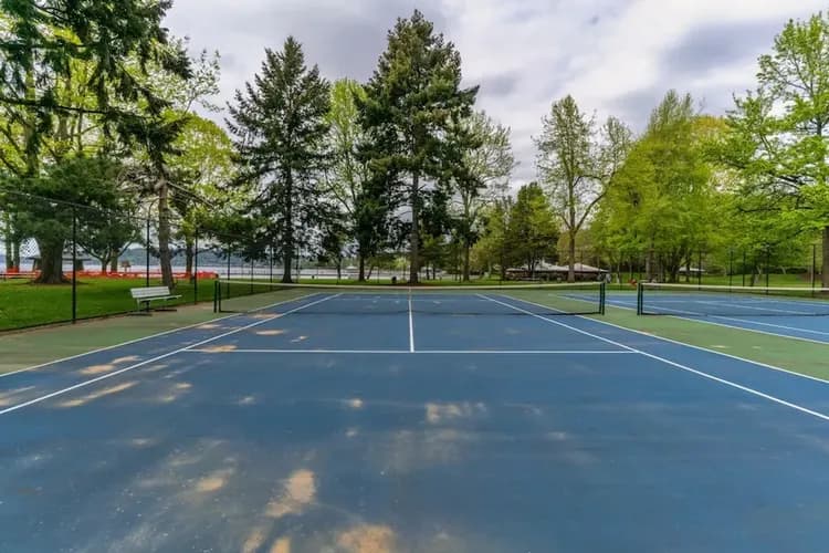 Tennis court