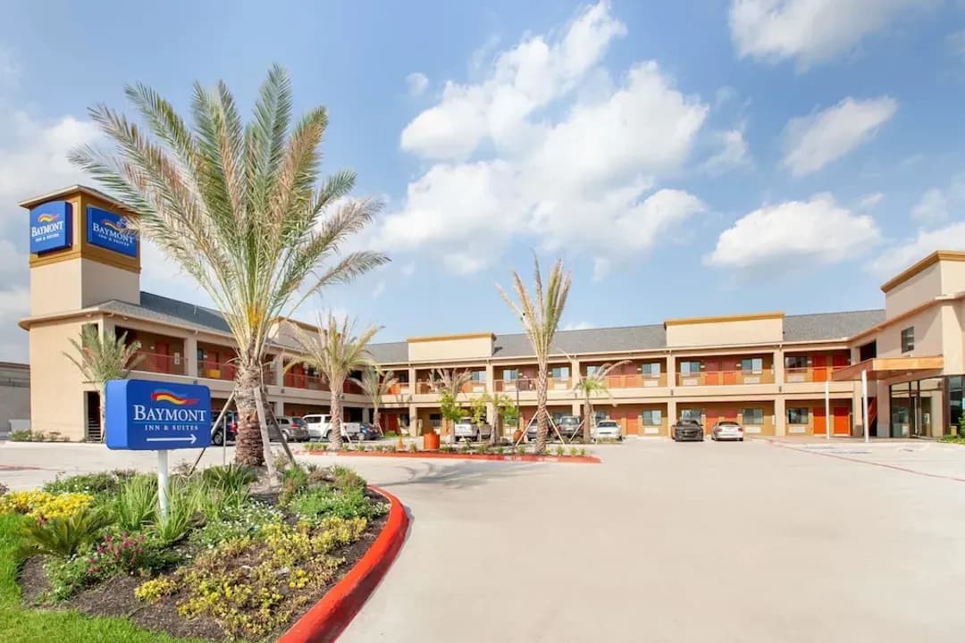 Harris County-Baymont by Wyndham Houston Hobby Airport