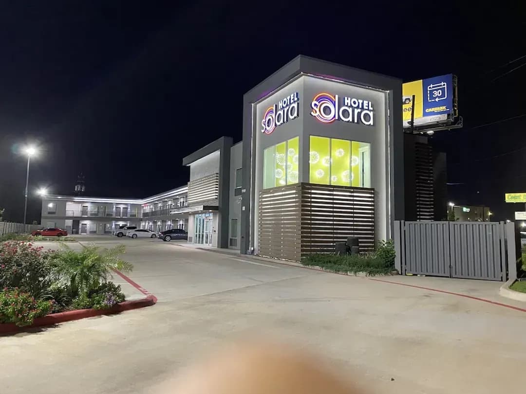 Harris County-Hotel Solara Hobby Airport