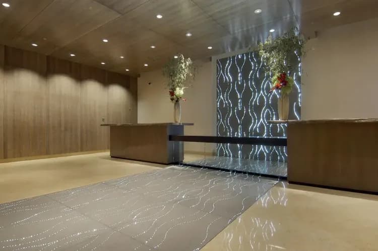 Check-in/check-out kiosk