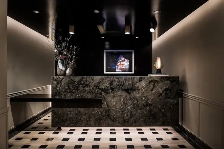 Check-in/check-out kiosk