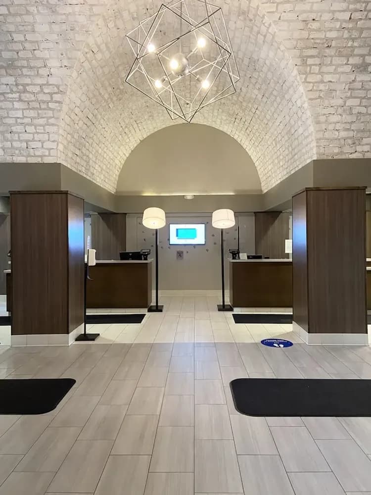 Check-in/check-out kiosk