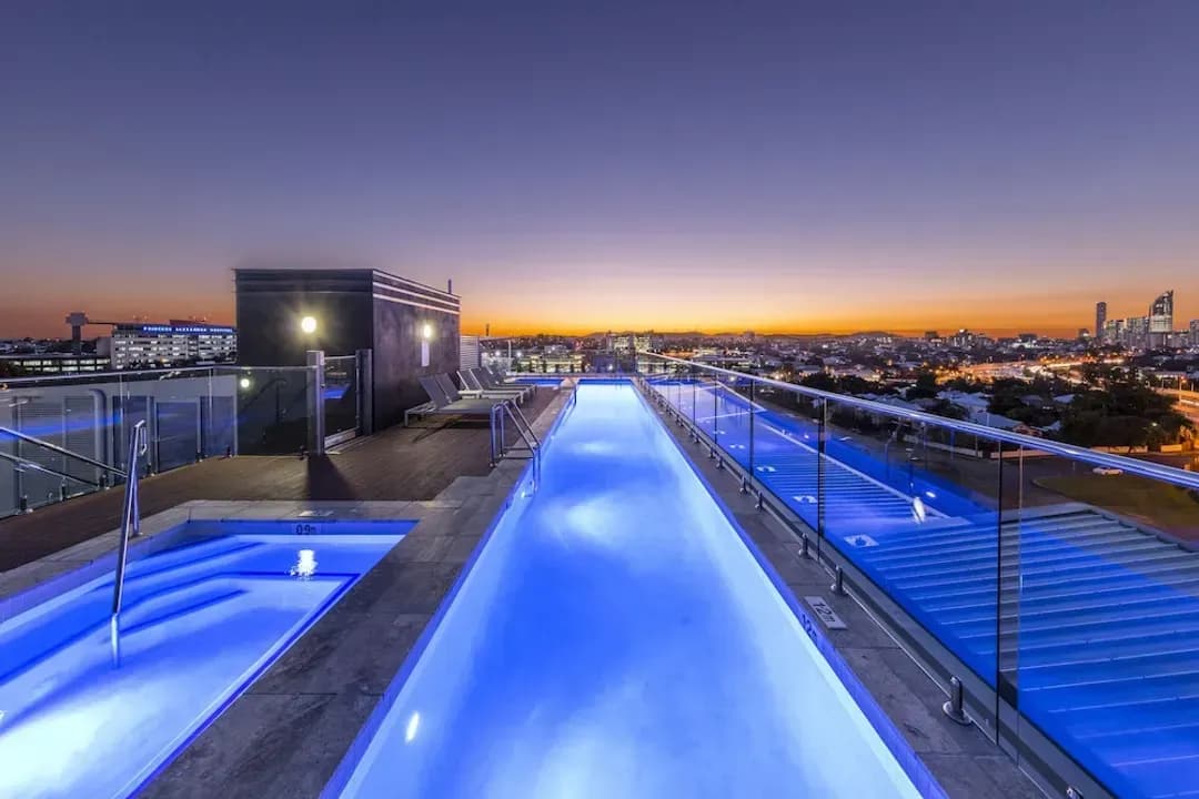 Queensland-Oaks Brisbane Woolloongabba Suites