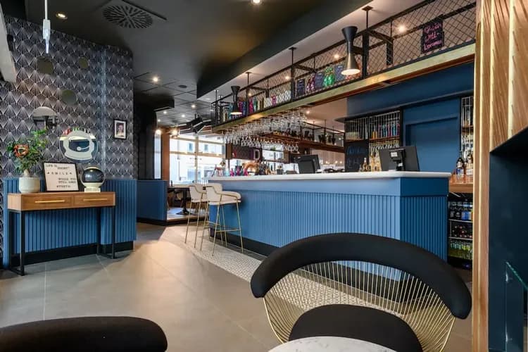 Check-in/check-out kiosk